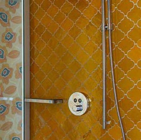 room \ habitación \ chambre "amarilla"
